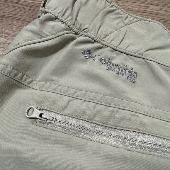 Women’s Columbia PFG Shorts - Picture 4 of 6
